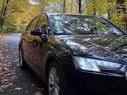 Czarny Używany 2016 Audi A4 Premium Kombi | 63 800 zł (Dość drogi)