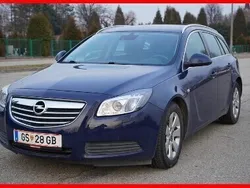 Niebieski Używany 2010 Opel Insignia Sedan/Limuzyna | 19 900 zł (Uczciwa cena)