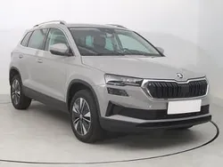 Szary Używany 2023 Skoda Karoq SUV | 117 999 zł (Uczciwa cena)