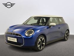 Blazing blue metalizowany Używany 2023 Mini Cooper SE Hatchback | 150 100 zł (Dobra cena)