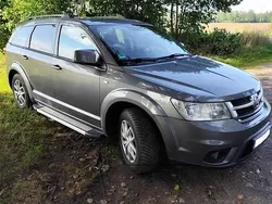 Szary Używany 2013 Fiat Freemont SUV | 34 600 zł (Uczciwa cena)