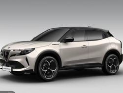 Lakier metalizowany szary z czarnym dachem scala Nowe 2025 Alfa Romeo Junior Edizione Speciale SUV | 140 000 zł