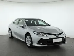 Srebrny Używany 2021 Toyota Camry Sedan/Limuzyna | 111 999 zł (Uczciwa cena)