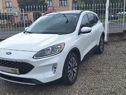 Biały Używany 2020 Ford Escape Titanium SUV | 82 500 zł