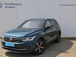 Niebieski Używany 2021 VW Tiguan Life SUV | 118 900 zł (Drogi)