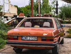 Pomarańczowy Używany 1977 Audi 100 Sedan/Limuzyna | 35 900 zł