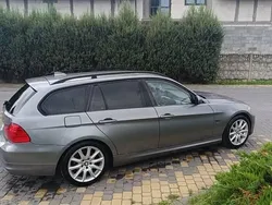 Grafitowy Używany 2010 BMW 318 Kombi | 22 500 zł (Dość drogi)