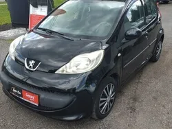 Czarny (metalik) Używany 2007 Peugeot 107 Hatchback | 11 900 zł (Drogi)