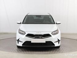 Biały Używany 2022 Kia Ceed Kombi | 71 999 zł (Uczciwa cena)