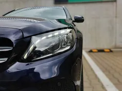 Granatowy Używany 2019 Mercedes C200 Kombi | 82 900 zł (Uczciwa cena)