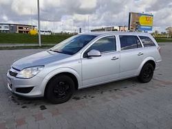 Srebrny Używany 2009 Opel Astra Kombi | 10 999 zł (Uczciwa cena)