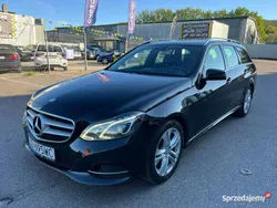 Czarny Używany 2016 Mercedes E220 Kombi | 47 900 zł (Super Cena)