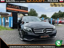 Czarny Używany 2018 Mercedes E220 Sedan/Limuzyna | 99 900 zł
