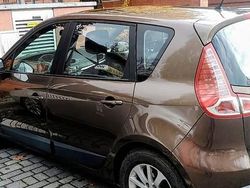 Brązowy Używany 2011 Renault Scénic III Minivan | 12 700 zł (Dość drogi)