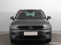 Szary Używany 2020 VW Tiguan SUV | 95 999 zł (Uczciwa cena)