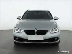 Srebrny Używany 2018 BMW 318 Kombi | 44 999 zł (Super Cena)