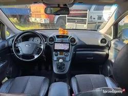 Szary Używany 2007 Kia Carens Minivan | 12 950 zł