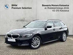 Czarny Używany 2021 BMW 330 Advantage Kombi | 154 900 zł (Super Cena)
