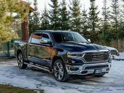 Niebieski (metalik) Używany 2021 RAM 1500 Pickup | 249 777 zł