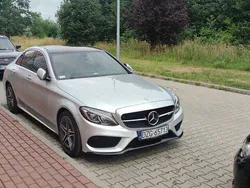 Używany 2016 Mercedes C300 | 75 000 zł (Uczciwa cena)