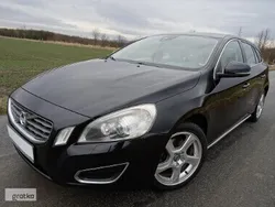 Czarny Używany 2011 Volvo V60 Kombi | 34 900 zł (Dość drogi)
