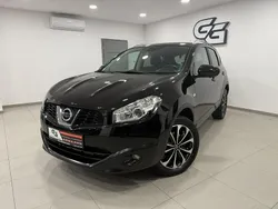 Czarny Używany 2012 Nissan Qashqai SUV | 40 900 zł (Uczciwa cena)