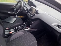 Szary Używany 2016 Peugeot 2008 SUV | 30 000 zł (Uczciwa cena)