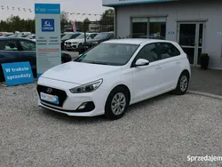 Biały Używany 2020 Hyundai i30 Classic Hatchback | 45 900 zł (Uczciwa cena)