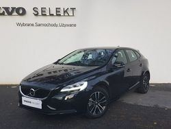 Szary Używany 2018 Volvo V40 Kombi | 94 900 zł