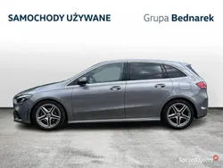 Szary Używany 2020 Mercedes B180 Minivan | 104 900 zł