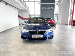 Niebieski Używany 2019 BMW 320 M Sport Kombi | 163 900 zł (Super Cena)