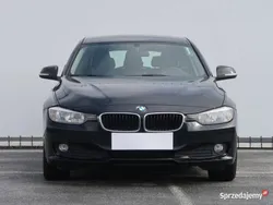 Czarny Używany 2013 BMW 316 Kombi | 39 999 zł