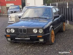 Czarny Używany 1988 BMW 320 Sedan/Limuzyna | 63 200 zł