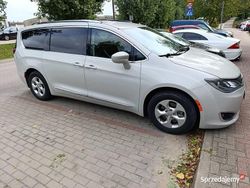 Używany 2017 Chrysler Pacifica SUV | 80 000 zł (Dość drogi)