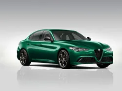 Lakier specjalny zielony montreal green Nowe 2025 Alfa Romeo Giulia Sedan/Limuzyna | 235 900 zł (Uczciwa cena)