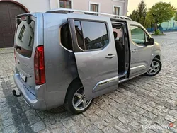 Używany 2021 Toyota Verso City Minivan | 75 900 zł (Dość drogi)