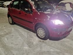 Bordowy Używany 2003 Citroën C3 Hatchback | 4000 zł (Uczciwa cena)