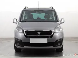 Szary Używany 2017 Peugeot Partner Minivan | 43 999 zł (Drogi)