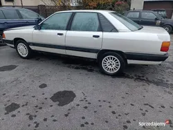 Beżowy Używany 1985 Audi 100 Sedan/Limuzyna | 9900 zł