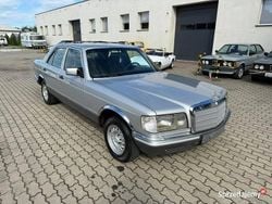 Srebrny Używany 1983 Mercedes E280 Sedan/Limuzyna | 22 500 zł