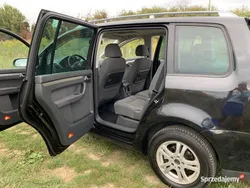 Czarny Używany 2006 VW Touran Minivan | 14 000 zł (Drogi)