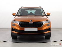 Pomarańczowy Używany 2022 Skoda Karoq SUV | 102 999 zł (Uczciwa cena)