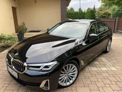 Czarny Używany 2022 BMW 520 Luxury Line Sedan/Limuzyna | 186 900 zł