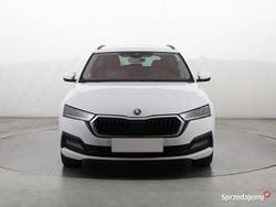 Biały Używany 2021 Skoda Octavia Kombi | 62 999 zł (Uczciwa cena)