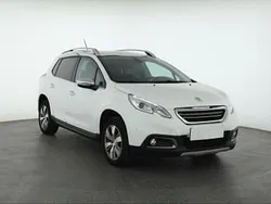 Biały Używany 2015 Peugeot 2008 SUV | 29 499 zł (Uczciwa cena)
