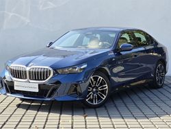 Niebieski phytonic metalizowany Używany 2023 BMW 520 Shadowline Sedan/Limuzyna | 249 000 zł (Super Cena)