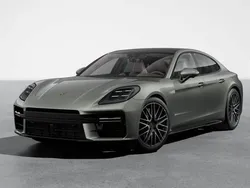 Aventurine green metallic Nowe 2024 Porsche Panamera 4S Sedan/Limuzyna | 929 263 zł