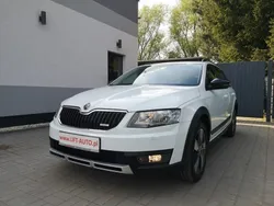 Biały Używany 2016 Skoda Octavia Kombi | 47 900 zł (Uczciwa cena)