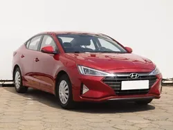 Czerwony Używany 2019 Hyundai Elantra Sedan/Limuzyna | 57 999 zł (Uczciwa cena)