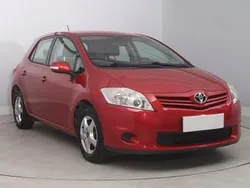 Czerwony Używany 2013 Toyota Auris Hatchback | 28 999 zł (Uczciwa cena)
